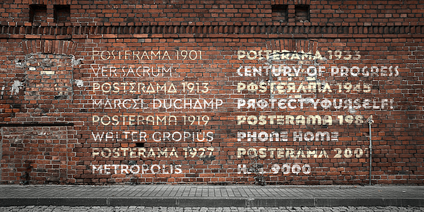 Card displaying Posterama typeface in various styles